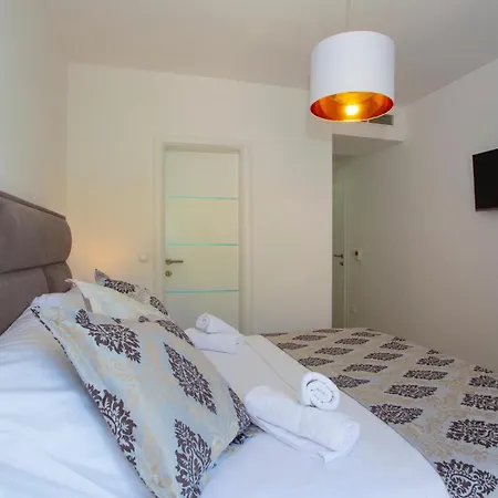 Luxury Blue Lagoon Makarska