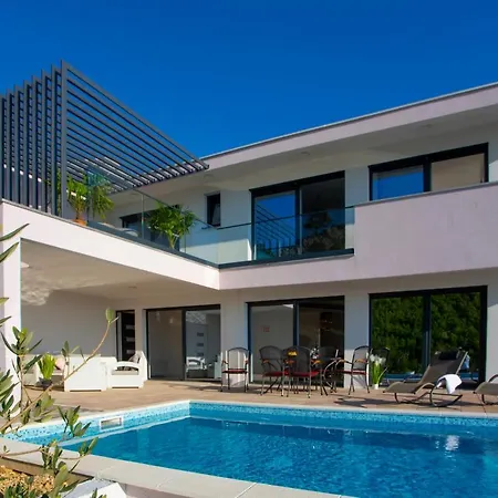 Villa Luxury Blue Lagoon