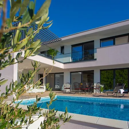 Villa Luxury Blue Lagoon