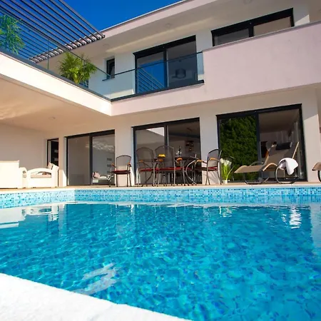 Luxury Blue Lagoon Villa Makarska